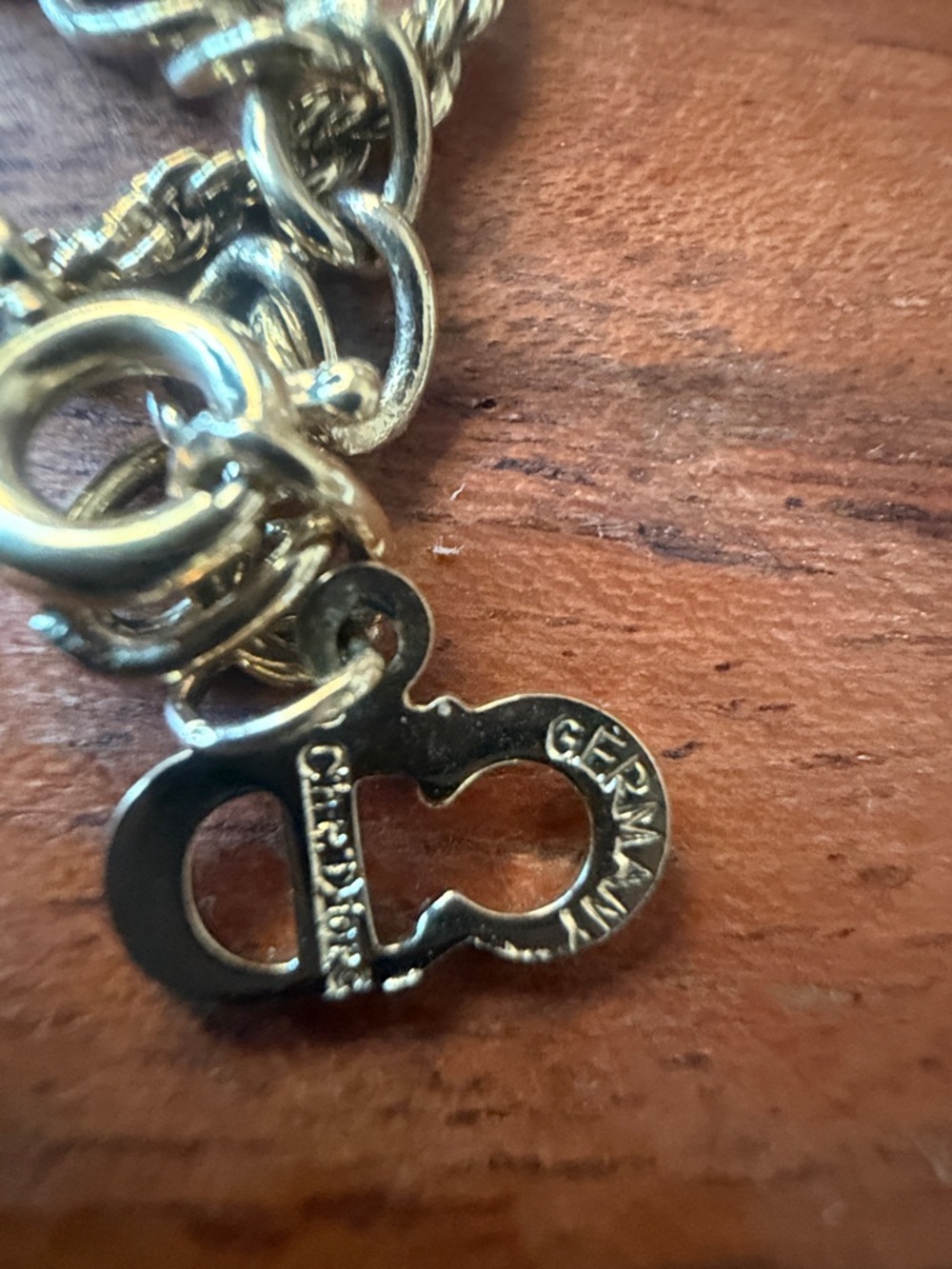 Christian Dior Gold Plated Heart Pendant Necklace with Clear Crystals - Picture 9 of 15